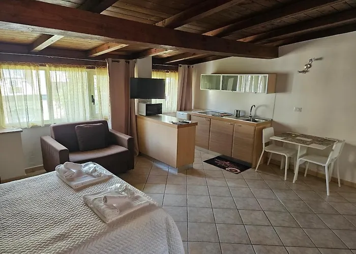 Monolocale Loft Ristrutturato- Metro Manzoni